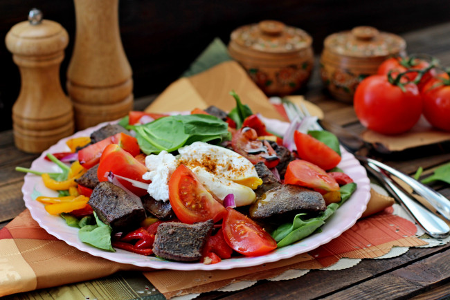 Обои картинки фото еда, салаты,  закуски, овощи, салат, помидоры