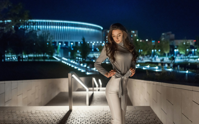 Обои картинки фото девушки, -unsort , брюнетки, темноволосые, фон, взгляд, девушка