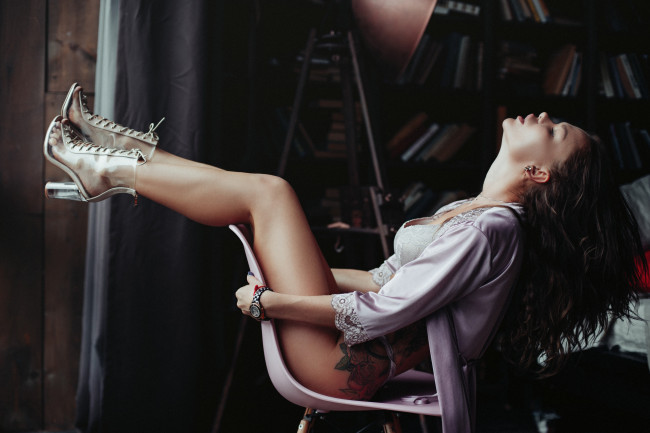 Обои картинки фото девушка, девушки, -unsort , брюнетки, темноволосые, модель