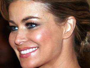 Картинка девушки carmen+electra шатенка лицо улыбка