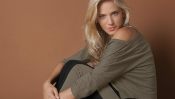 Картинка luisana+lopilato девушки luisana lopilato девушка модель блондинка актриса певица красотка аргентина стройная сексуальная поза