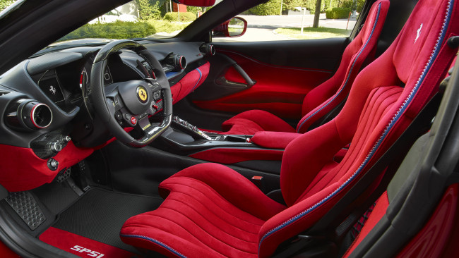 Обои картинки фото ferrari sp51 2022, автомобили, спидометры, торпедо, ferrari, sp51, 2022, engine, v12