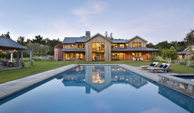 Обои картинки фото города, - здания,  дома, вилла, бассейн, освещение, двор, сан-франциско, архитектура, california, san, francisco, штат, калифорния, triple, l, house, красивая, деревянная, частная, резиденция, by, sdg, architecture, beautiful, wooden, private, residence