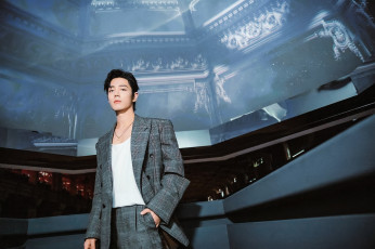 Картинка мужчины xiao+zhan актер костюм зал