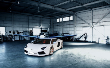 Картинка lamborghini+aventador автомобили lamborghini белый самолет ангар