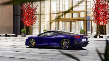 обоя mclaren gts 2024, автомобили, mclaren, макларeн, синий, карбон, gts, прoфиль, отель