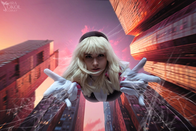 Обои картинки фото девушки, ира сокол, образ, косплей, наряд, костюм, паутина, город, дома