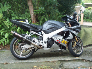 Картинка мотоциклы suzuki