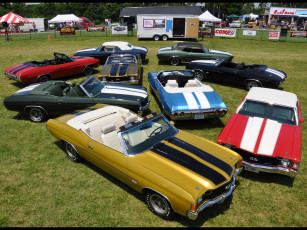 Картинка автомобили выставки уличные фото