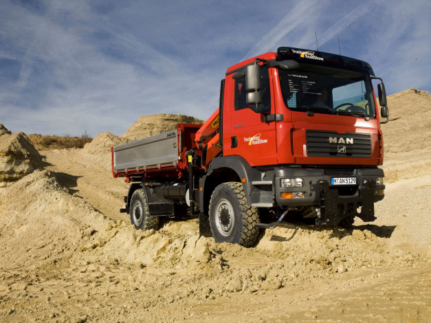 Обои картинки фото автомобили, man