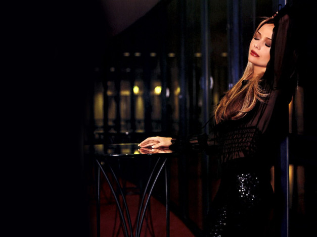 Обои картинки фото Елена Корикова, девушки