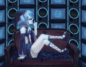 Картинка аниме weapon blood technology колпак очки колонки кровь розы диван девушка