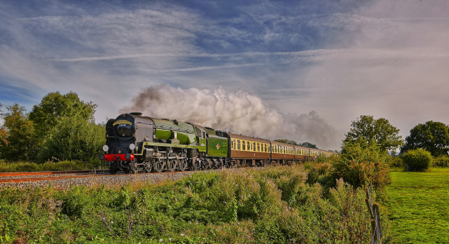 Обои картинки фото техника, паровозы, железная, дорога, рельсы, паровоз, пассажирский, состав, вагоны