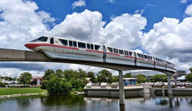 Обои картинки фото разное, транспортные, средства, магистрали, город, парк, водоем, сваи, монорельс, поезд