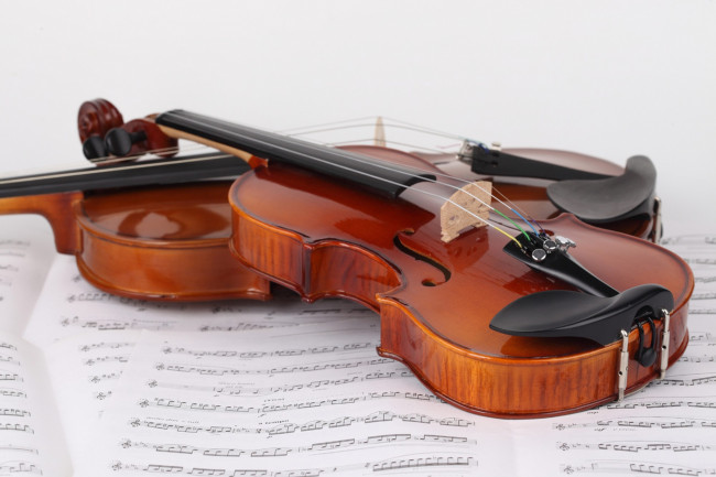 Обои картинки фото музыка, музыкальные, инструменты, ноты, скрипка
