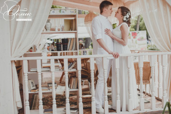 Картинка разное мужчина+женщина пара дача перила терраса