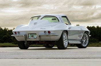 Картинка автомобили corvette