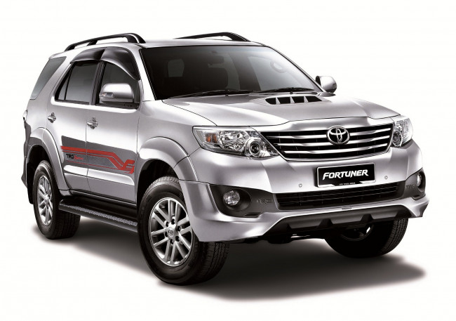 Обои картинки фото 2015 modifications toyota fortuner widescreen, автомобили, toyota, внедорожник