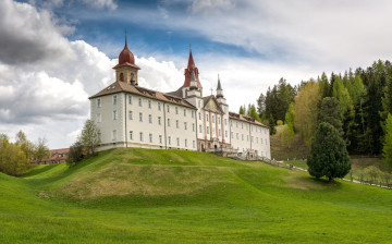 Картинка города -+католические+соборы +костелы +аббатства нова-поненте italy trentino-alto adige италия