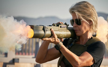 Картинка кино+фильмы terminator +dark+fate+ 2019 linda hamilton