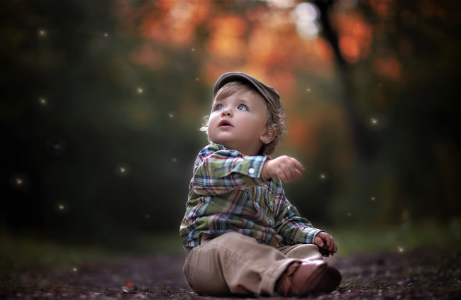 Обои картинки фото разное, дети, мальчик, кепка, блестки