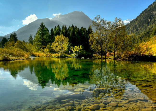 Обои картинки фото природа, реки, озера, горы, лес, осень, озеро, камни