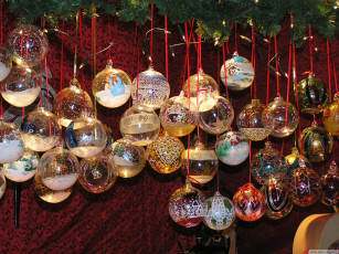 Картинка праздничные шарики