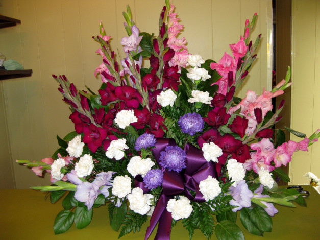 Обои картинки фото цветы, букеты, композиции, букет, гладиолусы, хризантемы, гвоздики