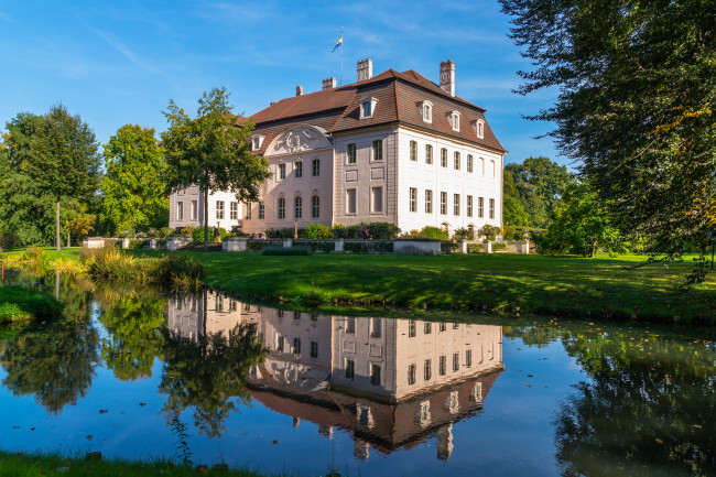 Обои картинки фото города, - здания,  дома, особняк, река