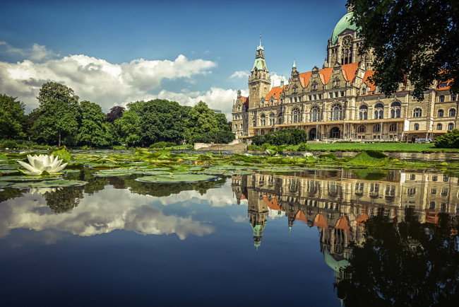 Обои картинки фото города, - дворцы,  замки,  крепости, дворец, парк, пруд