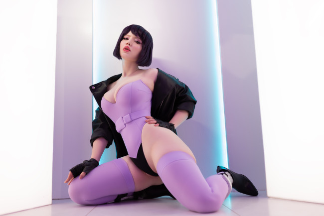 Обои картинки фото лада люмос, девушки, девушка, женщина, брюнетка, темноволосая, сексуальная, модель, звезда, позирует, разная, обувь, верхняя, стильная, одежда, нижнее, эротическое, бельё, трусы, лифчик, колготки, чулки, аксессуары, макияж, и, множество, элементов, на, фотографии