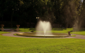 обоя города, фонтаны, фонтан, девушка