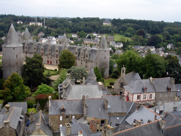 Обои картинки фото castle, morbihan, france, города, дворцы, замки, крепости, крыши, башни