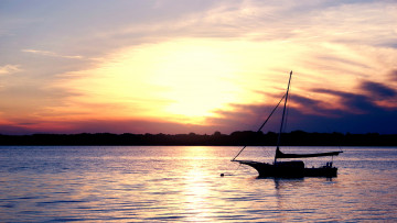 Картинка корабли лодки +шлюпки рассвет лодка озеро