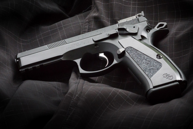 Обои картинки фото cz75 sp-01 shadow target, оружие, пистолеты, ствол