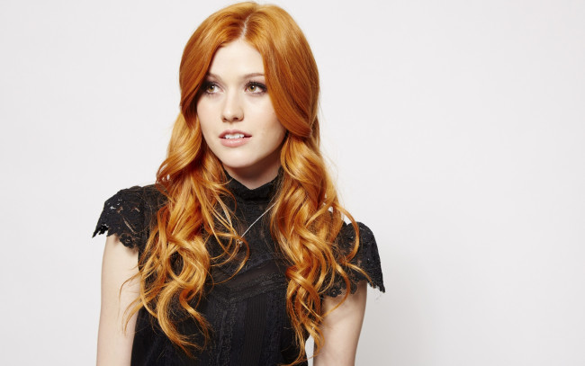Обои картинки фото девушки, katherine mcnamara, актриса, рыжая, кружево