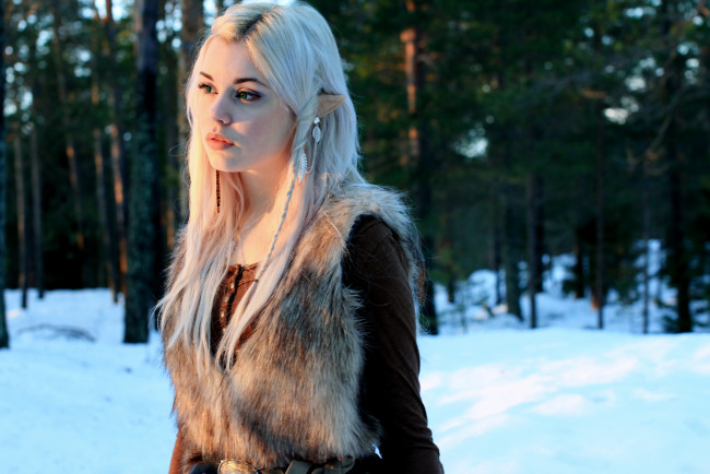 Обои картинки фото разное, cosplay , косплей, лес, униформа, снег, девушка, фон