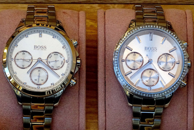 Обои картинки фото бренды, hugoboss, часы