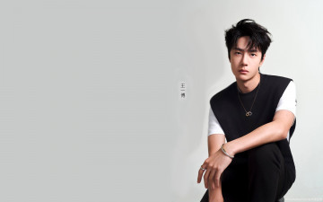 Картинка мужчины wang+yi+bo актер футболка безрукавка кулон