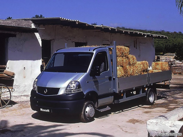 Обои картинки фото автомобили, renault, trucks