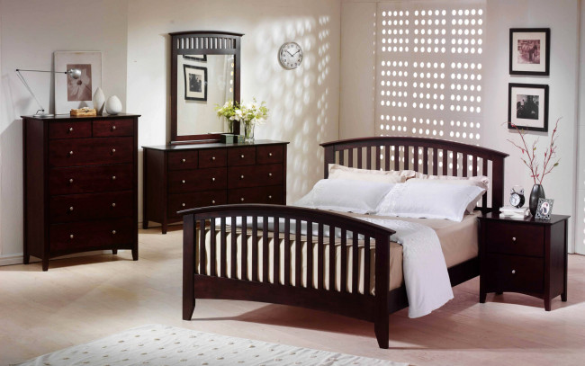 Обои картинки фото интерьер, спальня, комод, тумбочка, зеркало, кровать