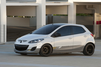 Картинка автомобили mazda 2