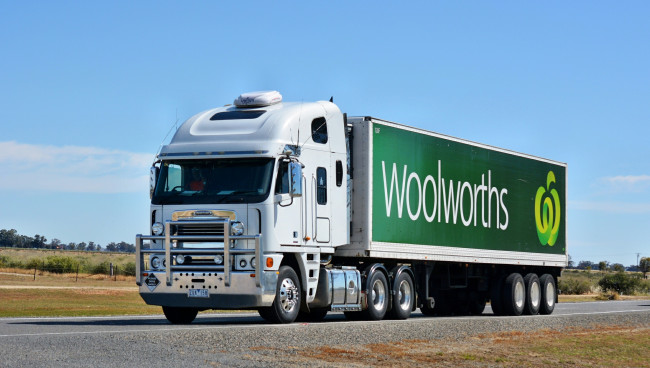 Обои картинки фото freightliner, автомобили, america, north, trucks, daimler, сша, тяжелые, llc, тягачи