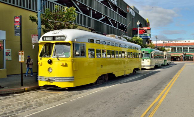 Обои картинки фото техника, трамваи, трамвай, город, рельсы, улица