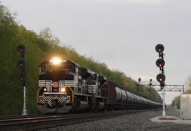 Обои картинки фото техника, поезда, рельсы, состав, локомотив