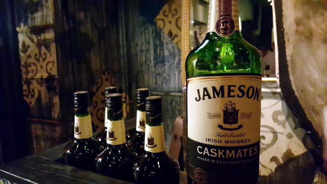 Обои картинки фото бренды, jameson, виски