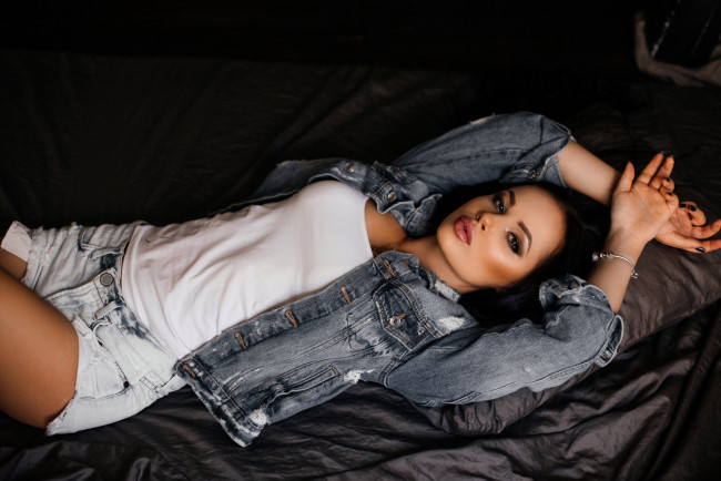 Обои картинки фото девушка, девушки, -unsort , брюнетки, темноволосые, модель