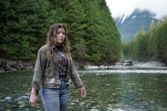 Картинка the+big+sky+ сериал+2020+–+ кино+фильмы сериал бескрайнее небо первый сезон триллер драма криминал jade pettyjohn