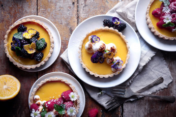 Картинка еда пироги тарты ягоды анютины глазки десерт