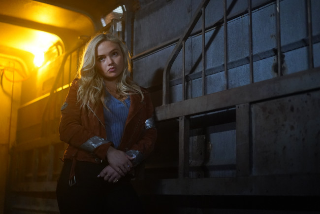 Обои картинки фото the big sky , сериал 2020 – , кино фильмы, сериал, the, big, sky, бескрайнее, небо, триллер, драма, криминал, первый, сезон, natalie, alyn, lind, danielle, sullivan